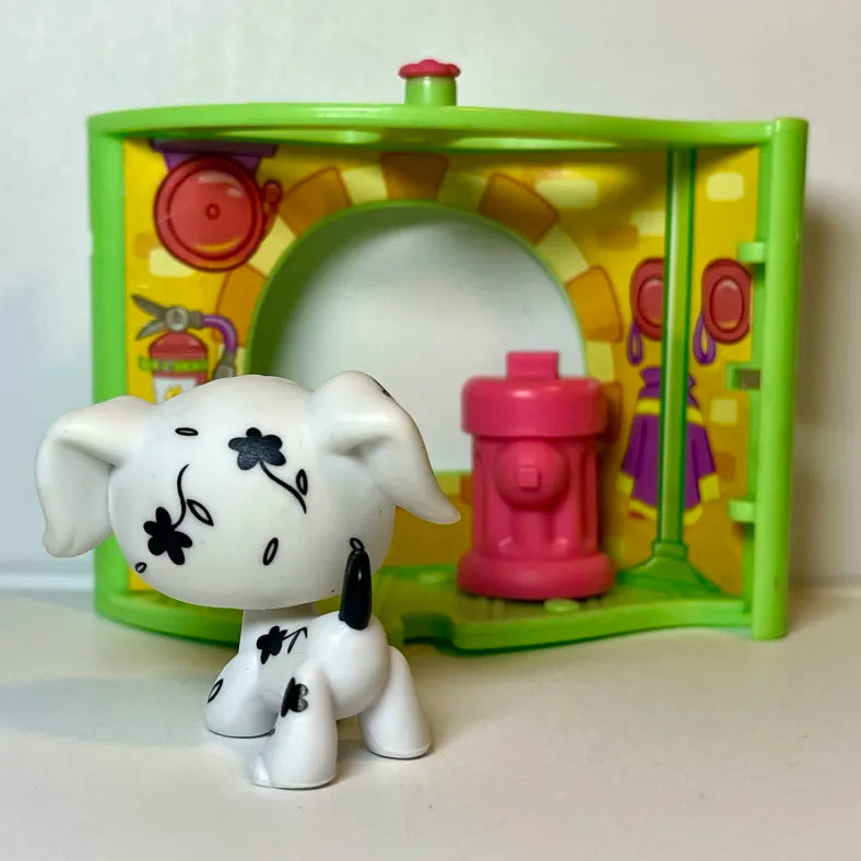 Figurine Littlest Petshop Chien #469 "Pet Nook"