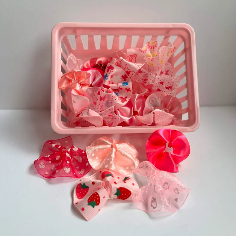 Lot of LPS skirts in shades of pink