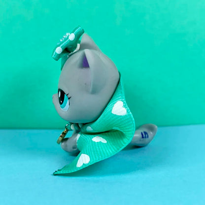 Turquoise and white LPS outfit
