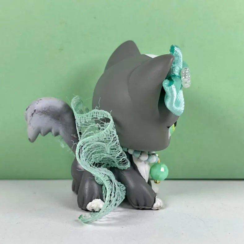 Mint and white LPS outfit