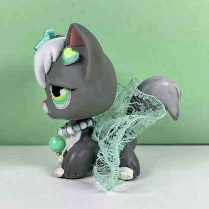 Mint and white LPS outfit